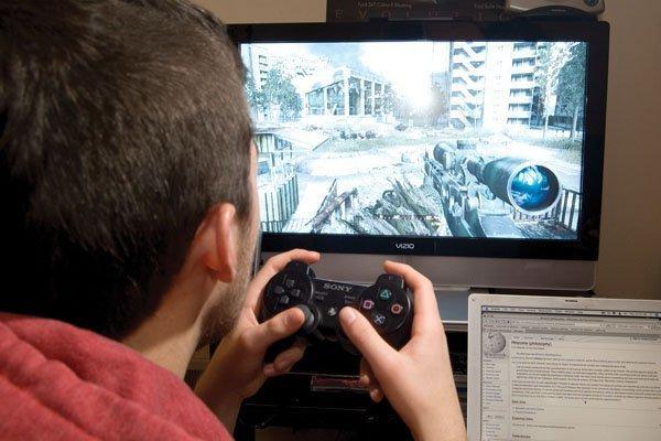 اعتیاد 25 درصدی نوجوان به فضای مجازی و بازی های آنلاین، بی علاقگی سازمان ها به اجرای پژوهش