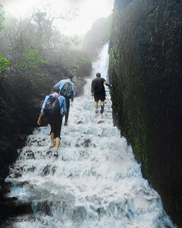 راه پله ای که یک آبشار هم است، ویساپور هند