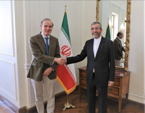 انریکه مورا با مذاکره کننده ارشد ایران ملاقات کرد ، باقری: در صورت واقع گرا بودن آمریکا می توان به توافق دست یافت