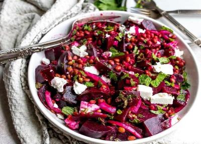 طرز تهیه سالاد لبو و انار مجلسی؛ ترکیبی از رنگ های پاییزی